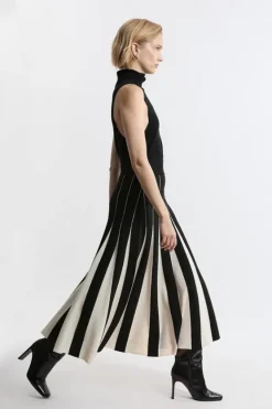 Karen Millen Pointelle Knit Color Blocked Pleated Skirt mono New